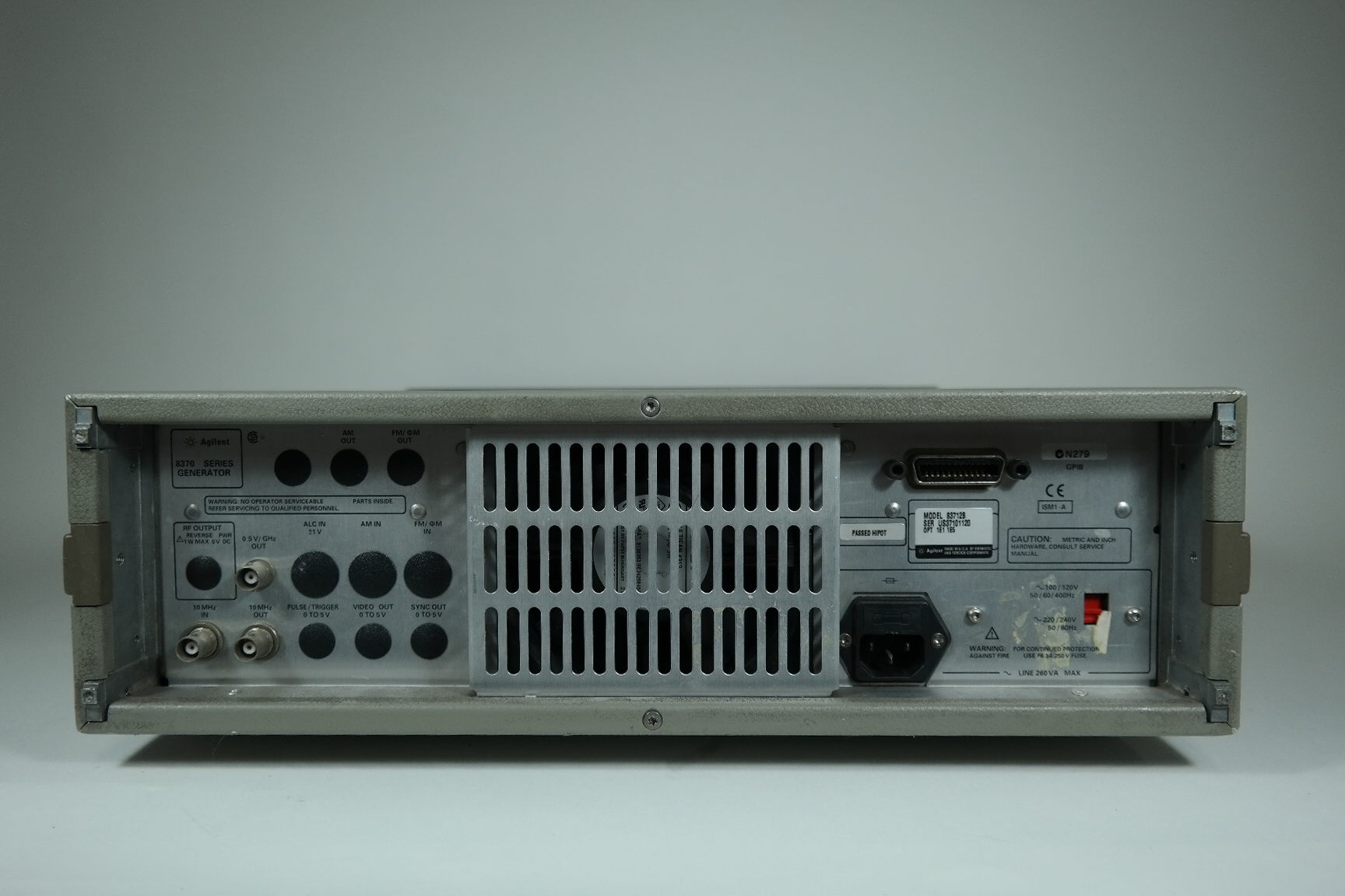 HP/Signal Generator/83712B/1E1/1E5